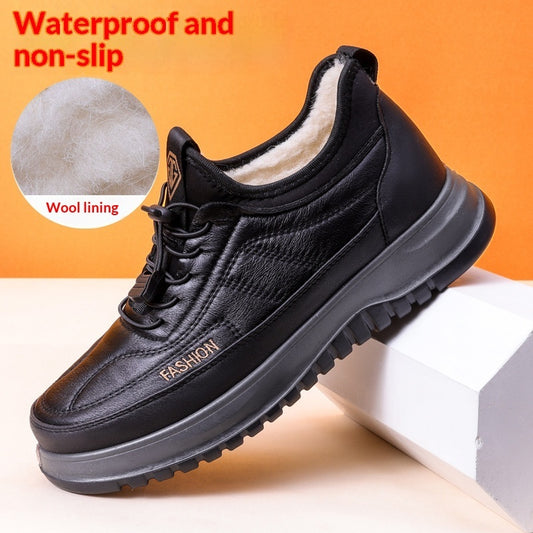 Men’s Agate casual shoes with fleece lining and soft soles, designed for warmth and comfort in everyday wear.