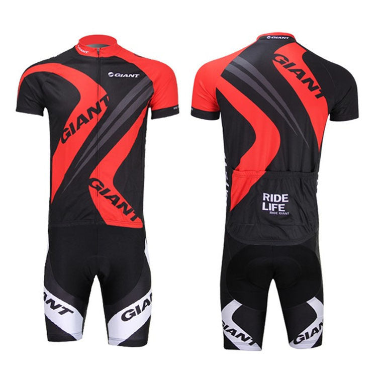 Men's outdoor sportswear by Agate, featuring a lightweight athletic jacket and running pants for active outdoor activities.