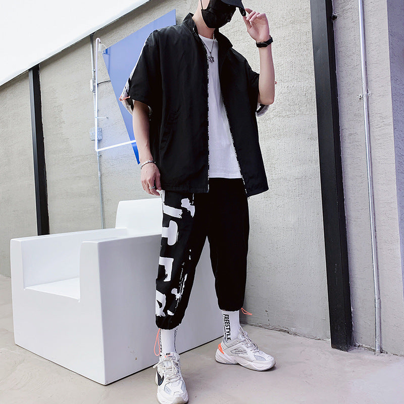 Men's Agate sportswear suit featuring a lightweight, breathable fabric with a sleek design for active fitness and athletic activities.