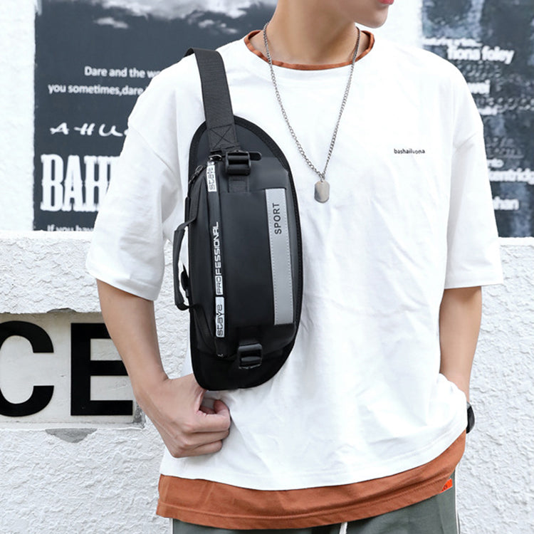 Black reflective waist bag for men by Agate, stylish crossbody bag with adjustable strap and reflective details.