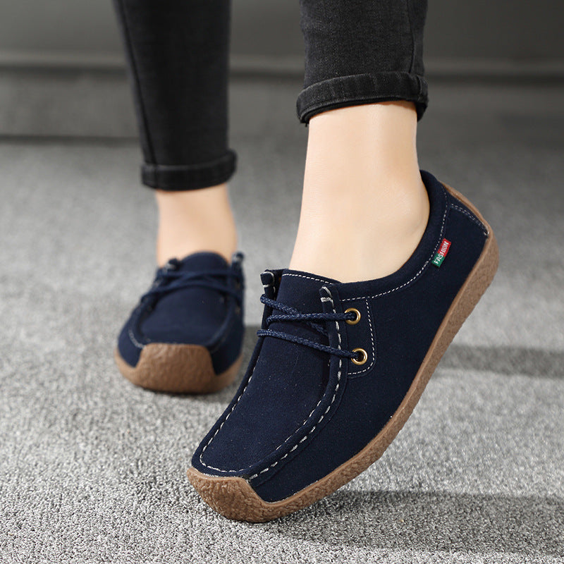 Black velvet Agate casual flat shoes for pregnant women, comfortable slip-on shoes designed for moms.