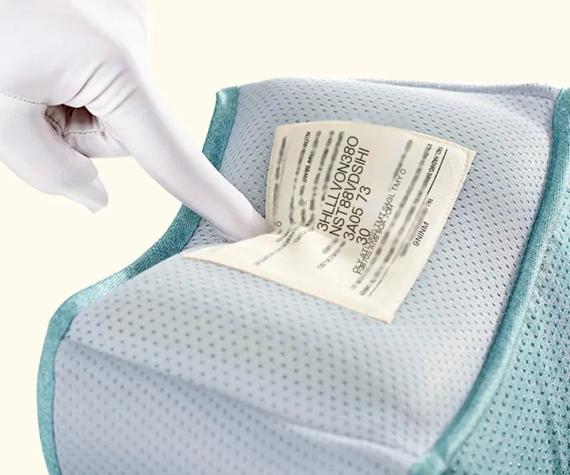 Baby Carrier with Bass Bear Hip Seat for Front Carry Alvionz.de