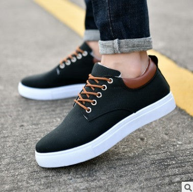 Lightweight Agate men's casual sneakers with breathable fabric and comfortable design, ideal for everyday wear.