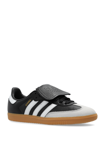 Black Jade Ajax men's sneakers for walking and running, featuring an elegant design and durable construction.